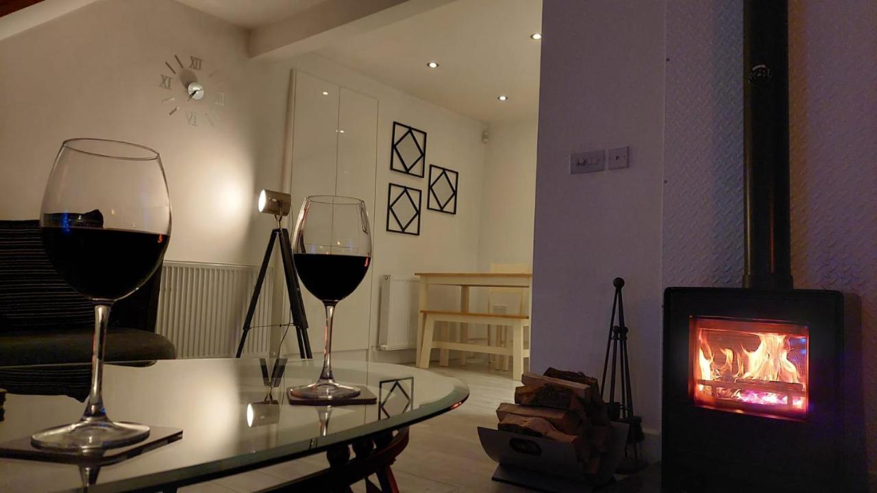 Lane End Cottage Holmfirth - Panoramic Views, Modernised With Offroad Parking Exteriér fotografie